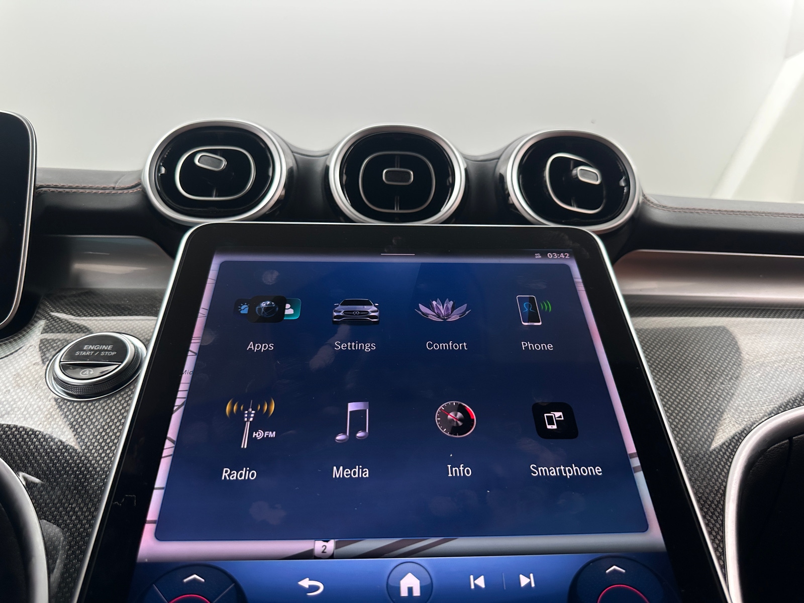 Thumbnail: 2023 Mercedes-Benz C-Class - 3