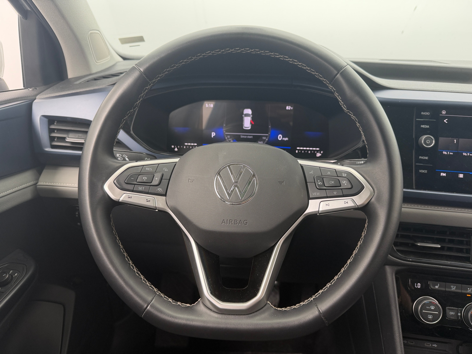 Thumbnail: 2024 Volkswagen Taos - 5
