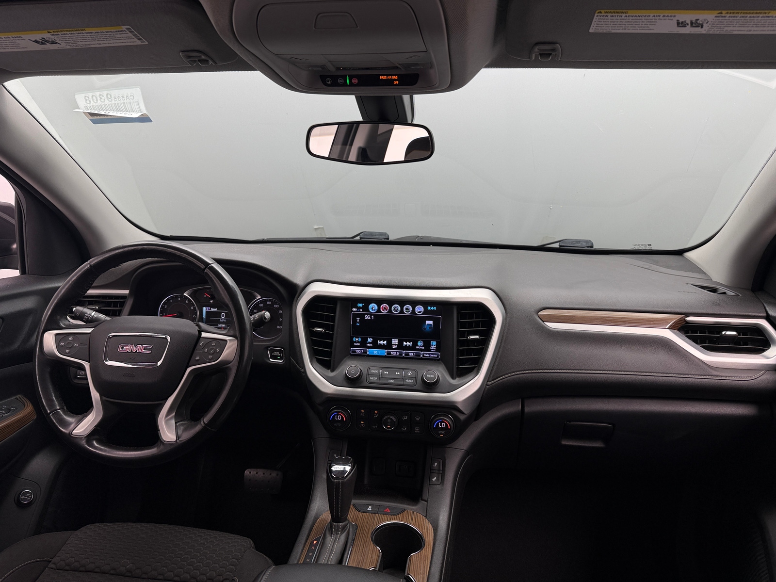 Thumbnail: 2018 GMC Acadia - 3