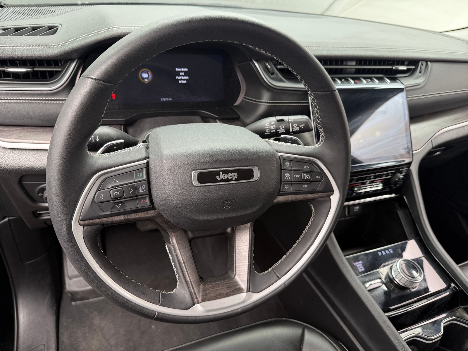 Thumbnail: 2023 Jeep Grand Cherokee L - 4
