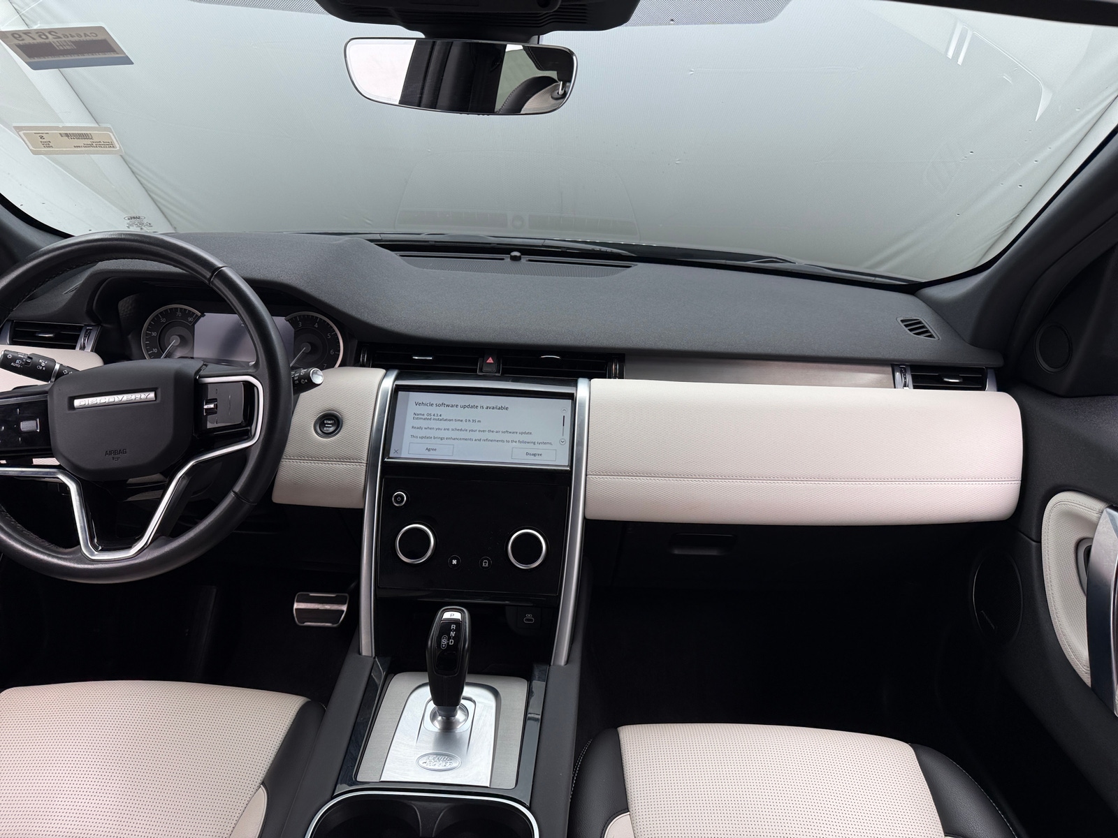 Thumbnail: 2023 Land Rover Discovery Sport - 2