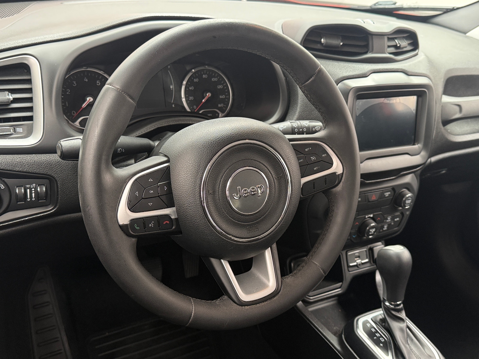 Thumbnail: 2018 Jeep Renegade - 5