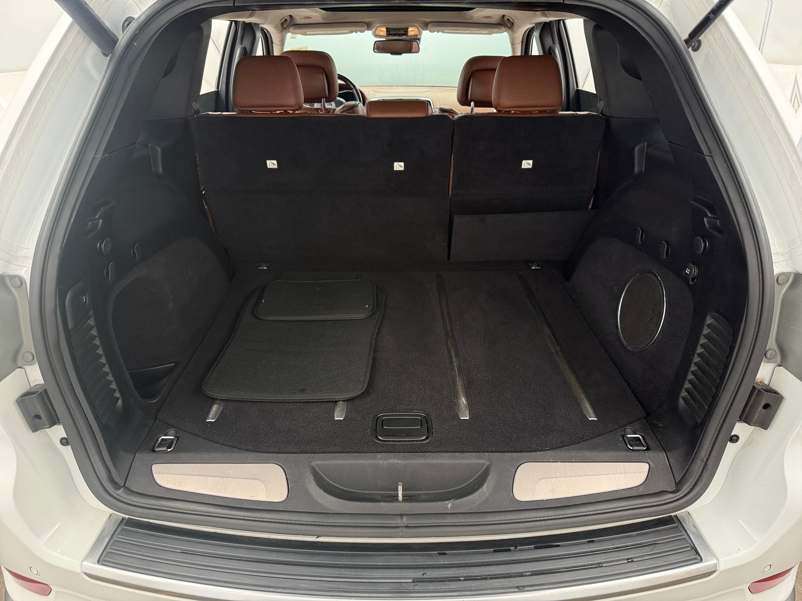 Thumbnail: 2016 Jeep Grand Cherokee - 6