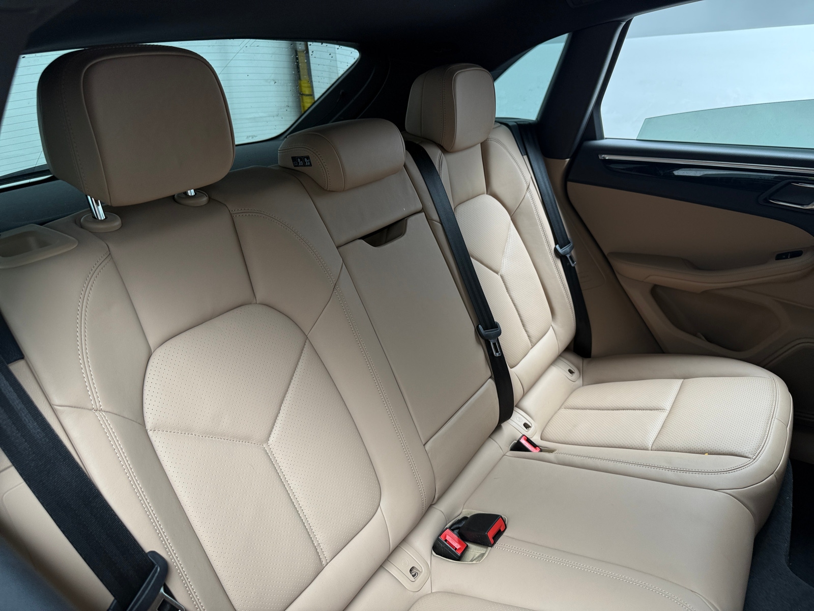 Thumbnail: 2021 Porsche Macan - 6