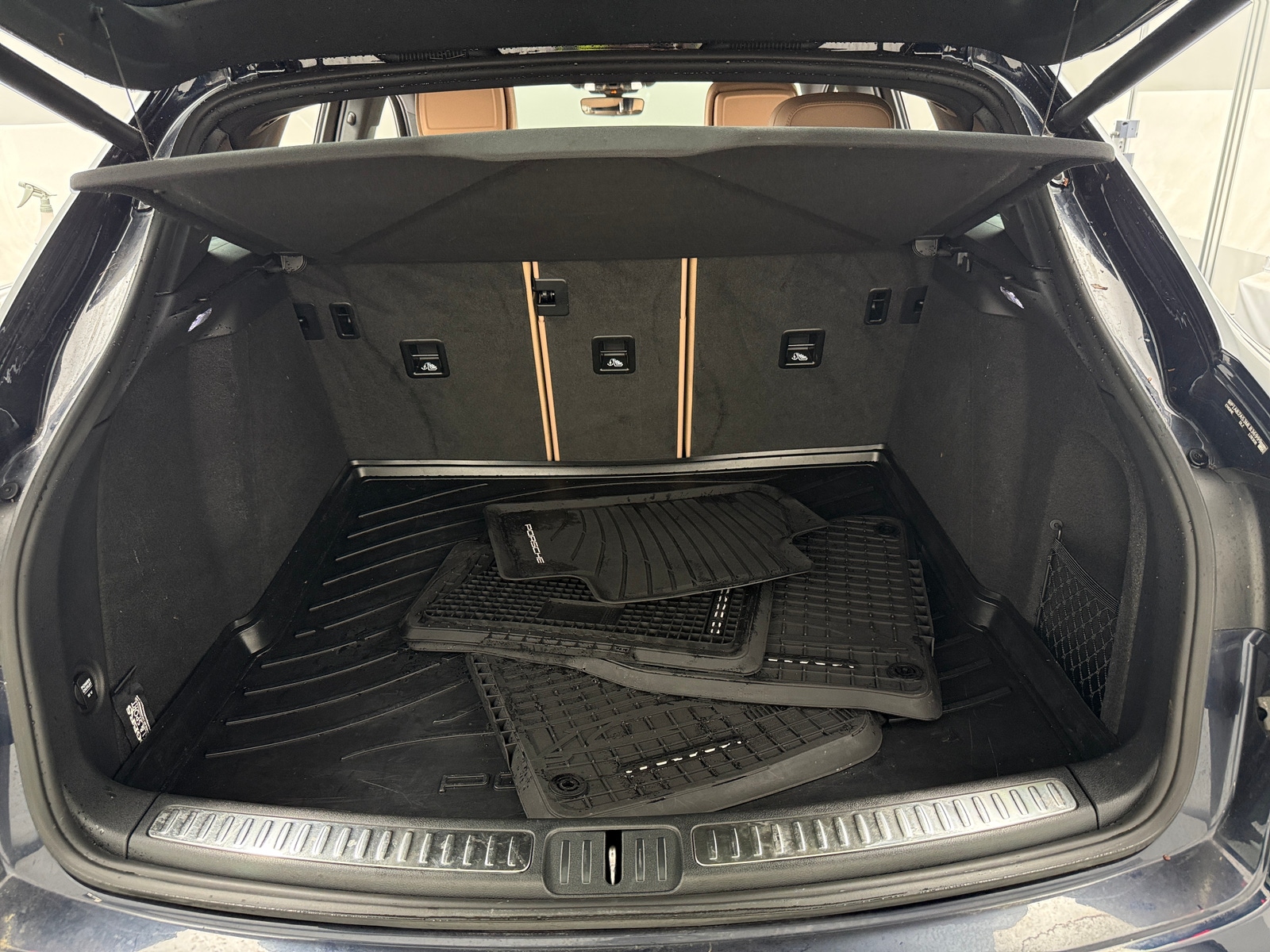 Thumbnail: 2021 Porsche Macan - 7