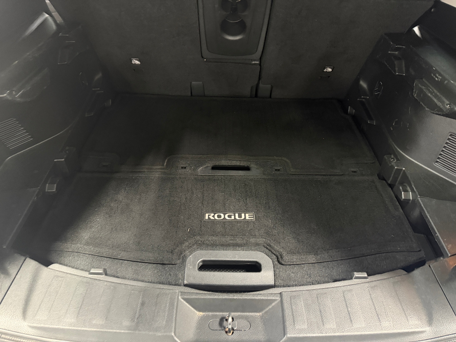 Thumbnail: 2015 Nissan Rogue - 7