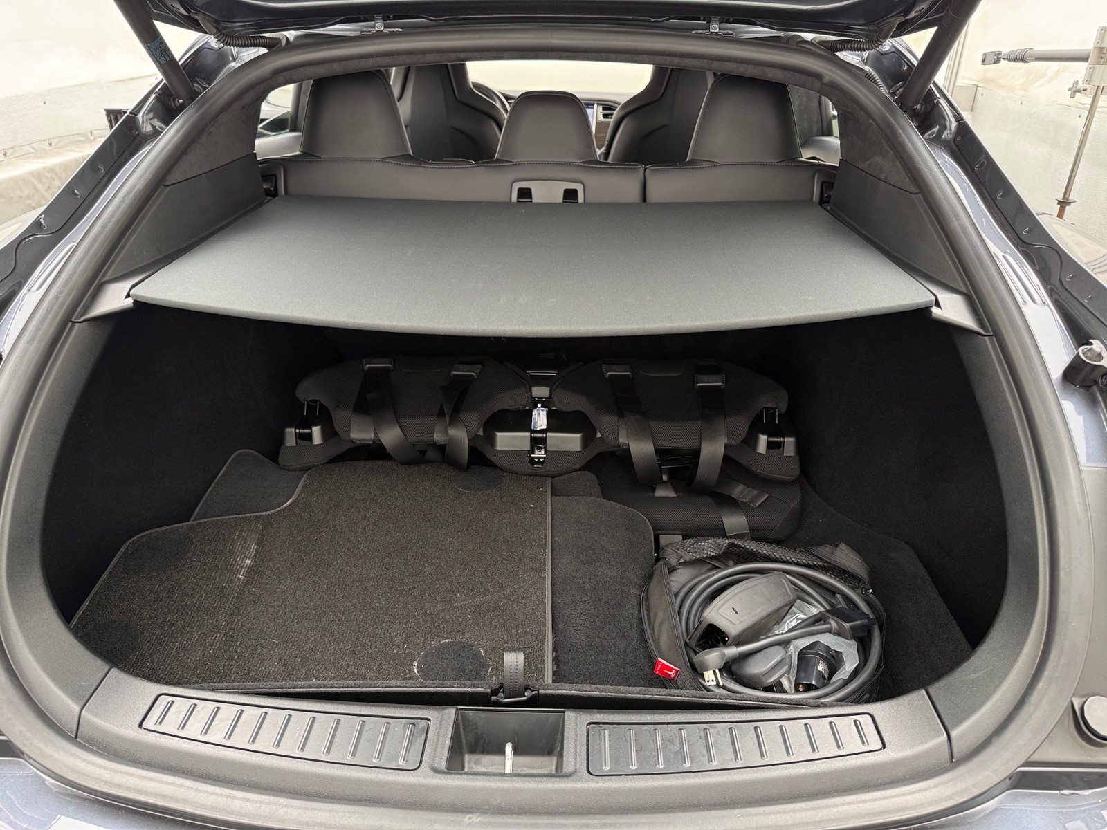 Thumbnail: 2015 Tesla Model S - 6