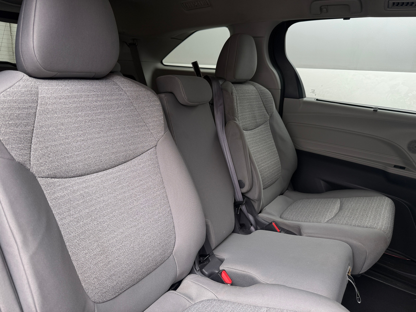 Thumbnail: 2021 Toyota Sienna - 6