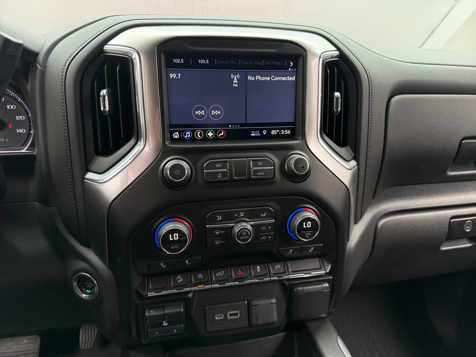 Thumbnail: 2019 Chevrolet Silverado 1500 - 4