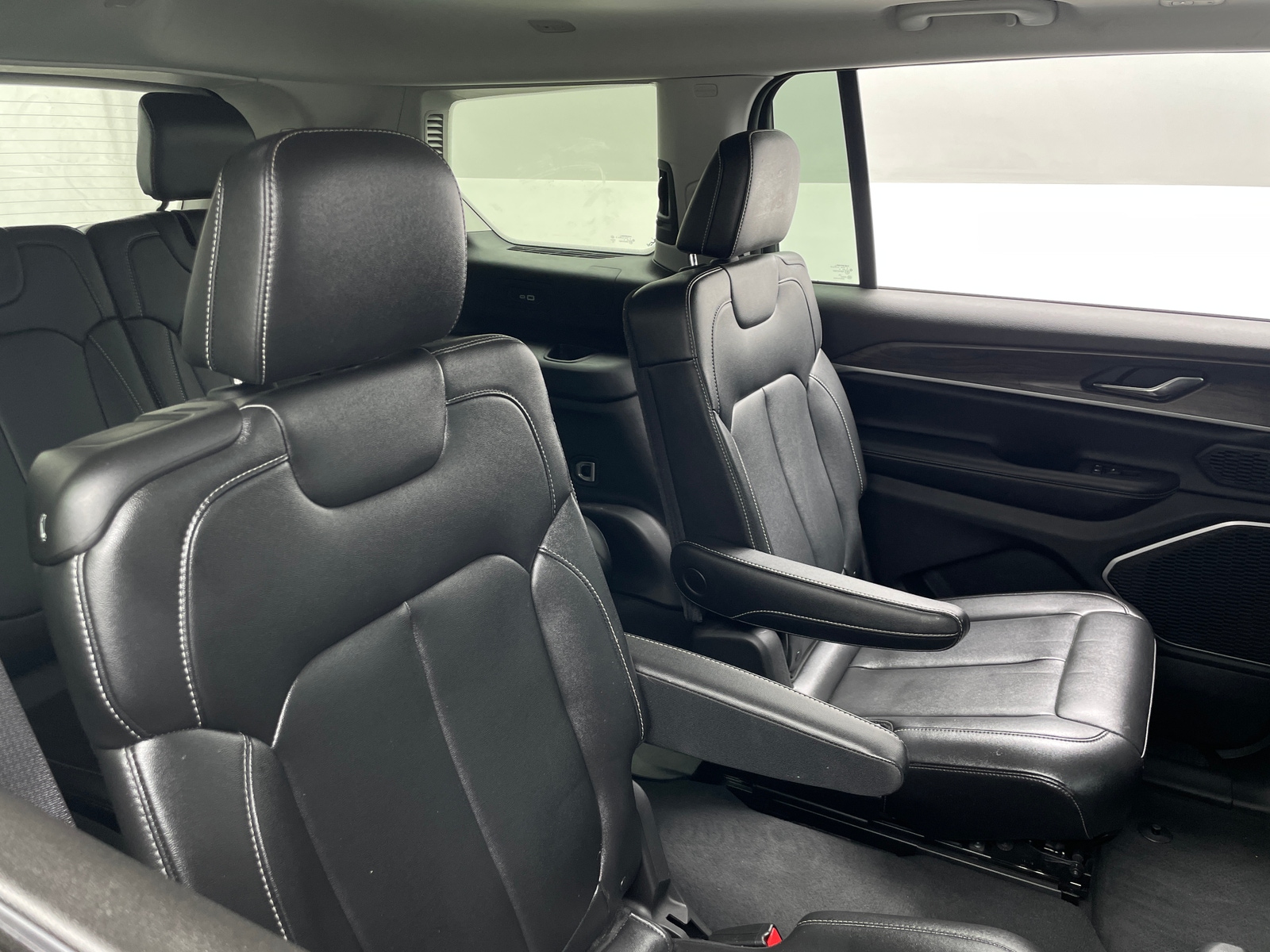Thumbnail: 2024 Jeep Grand Cherokee L - 5
