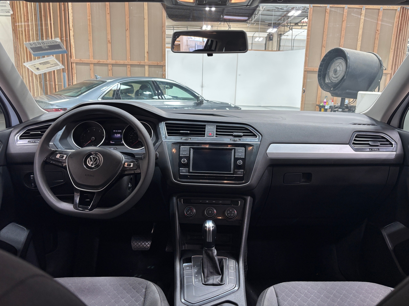 Thumbnail: 2020 Volkswagen Tiguan - 3