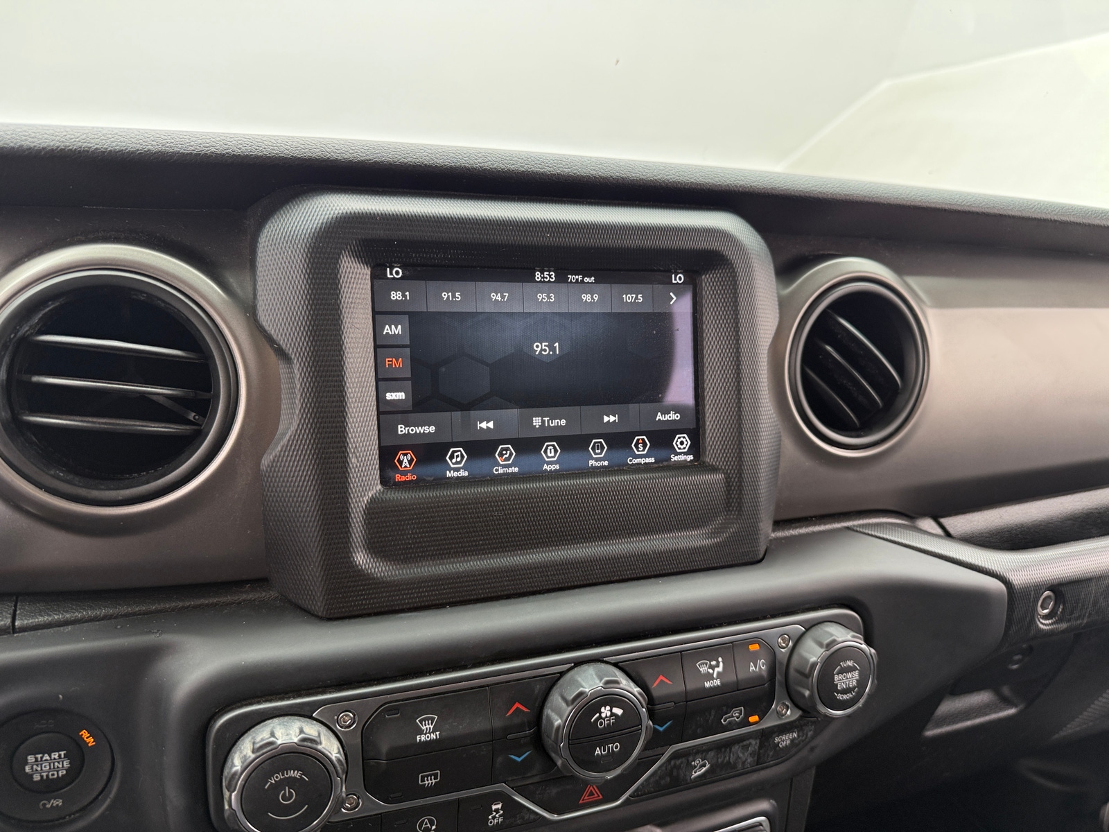Thumbnail: 2019 Jeep Wrangler - 4