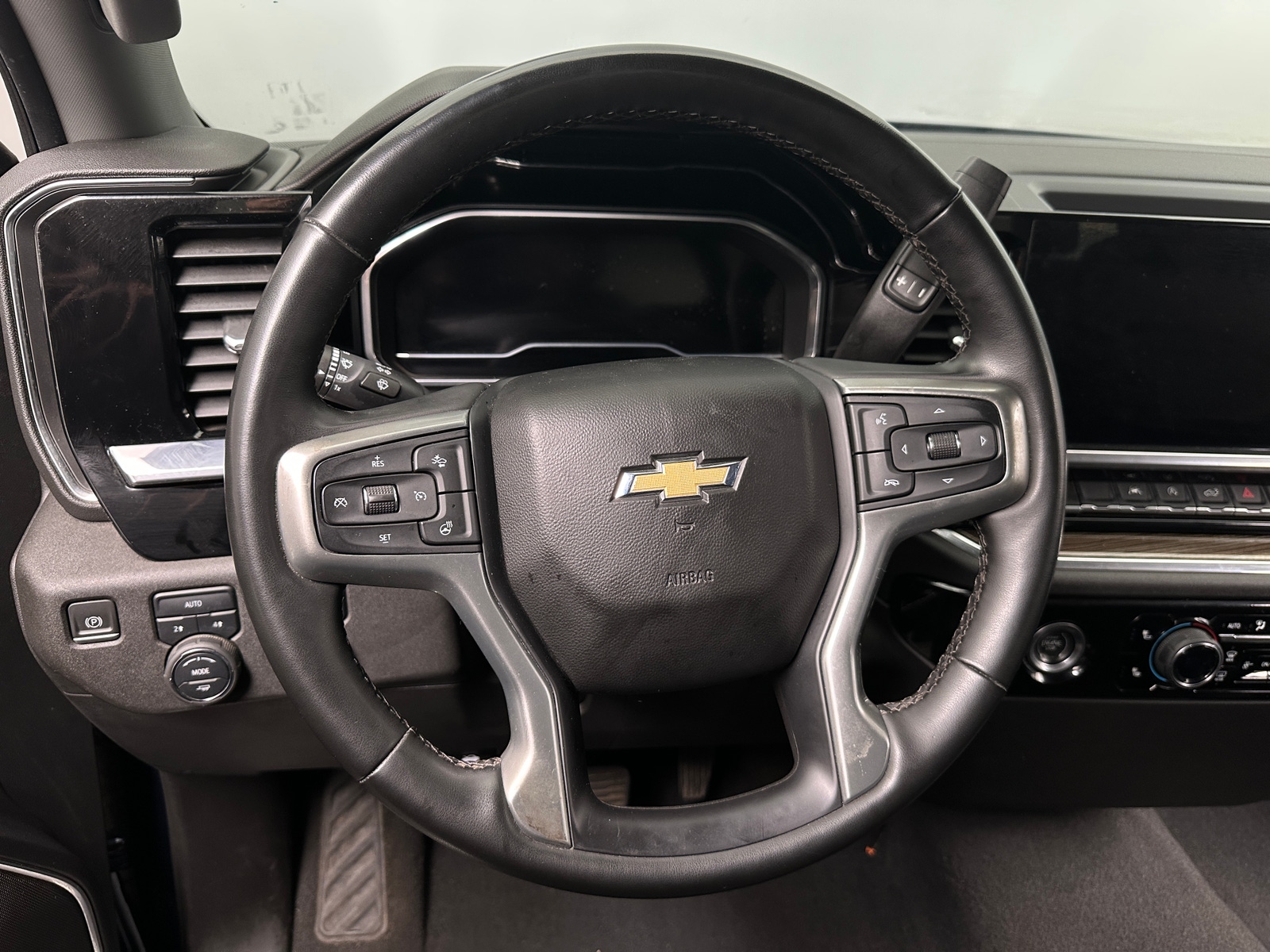 Thumbnail: 2023 Chevrolet Silverado 1500 - 5