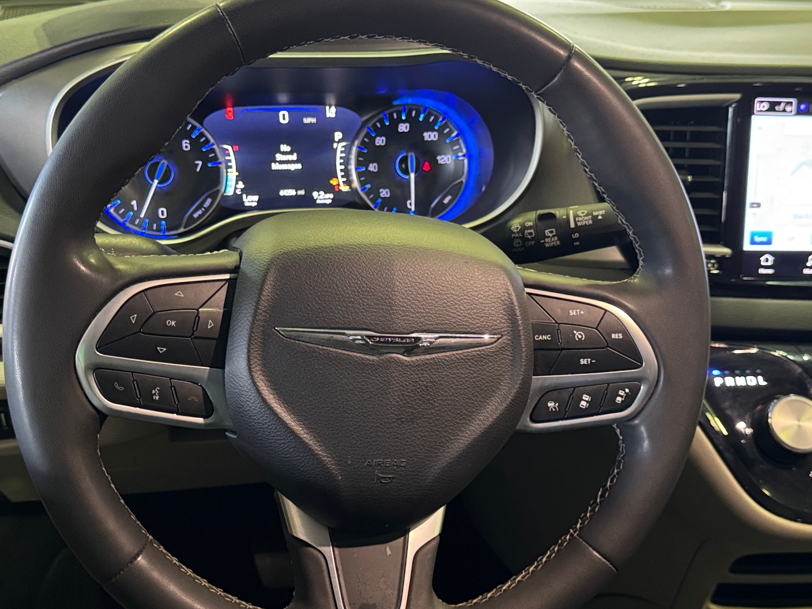 Thumbnail: 2023 Chrysler Pacifica - 4