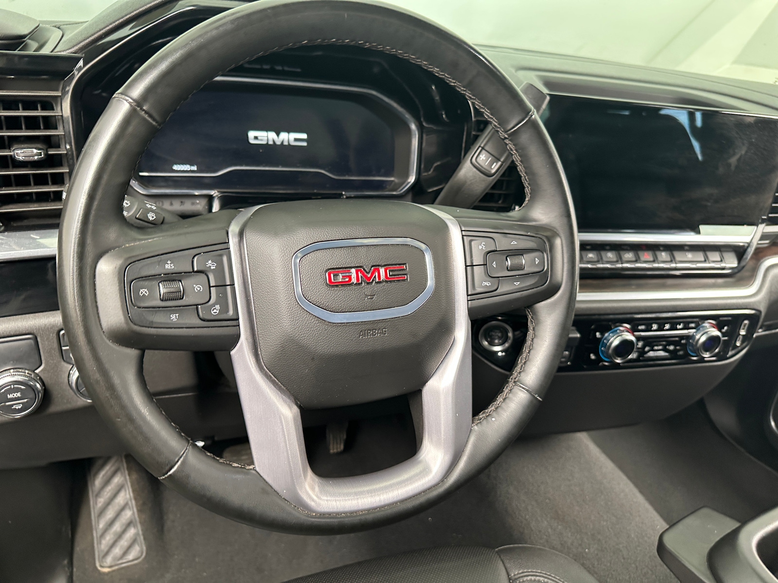 Thumbnail: 2025 GMC Sierra 1500 - 4