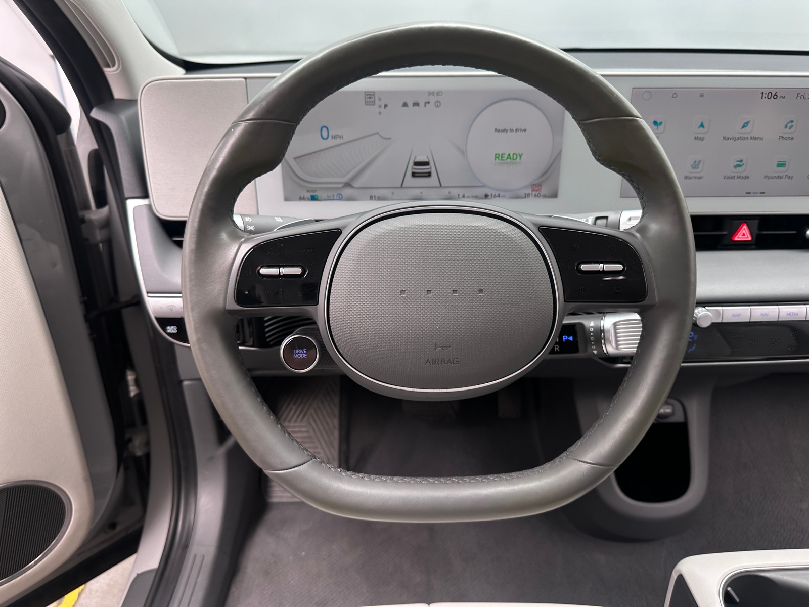 Thumbnail: 2022 Hyundai Ioniq 5 - 4
