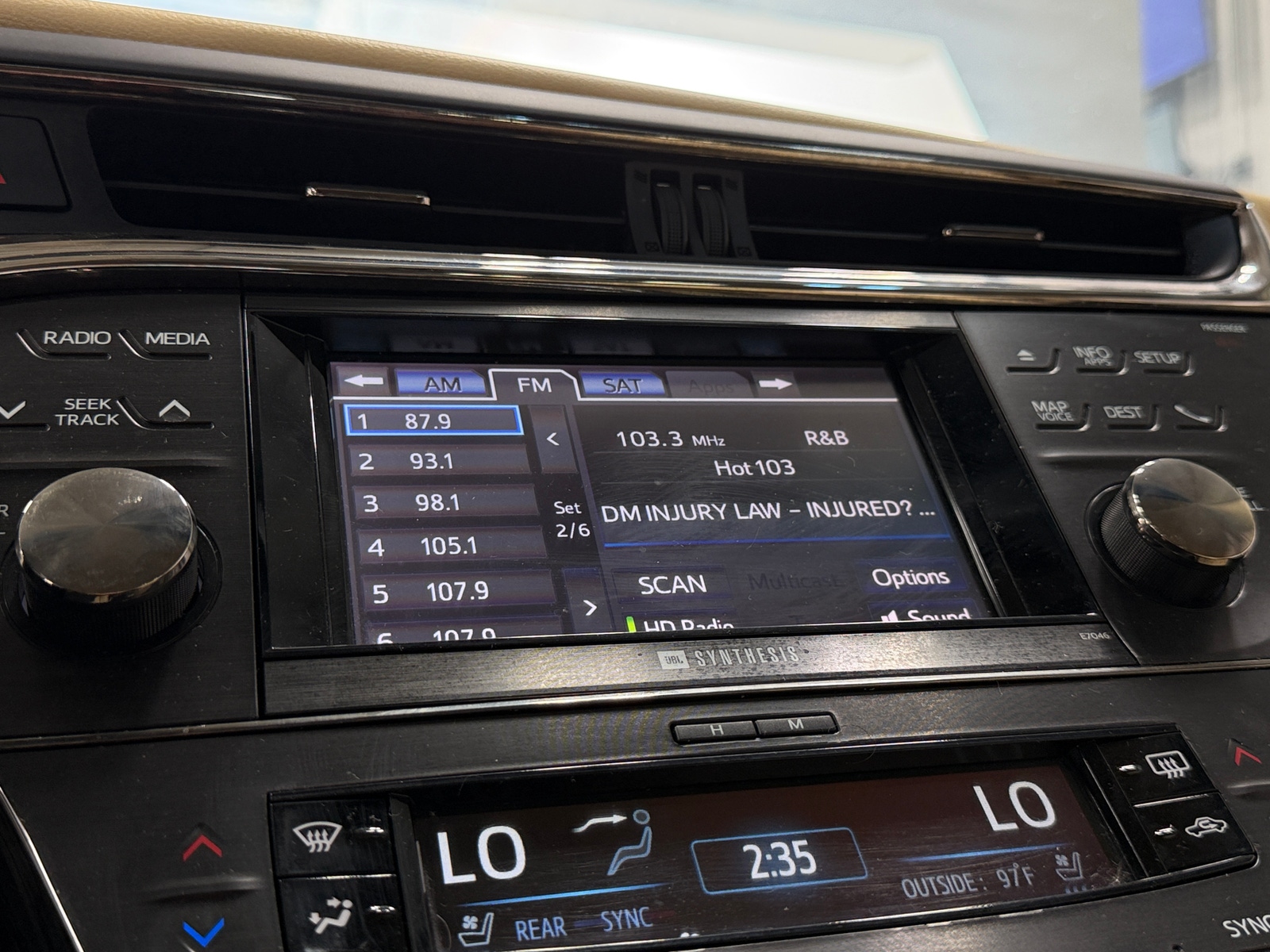 Thumbnail: 2013 Toyota Avalon - 4