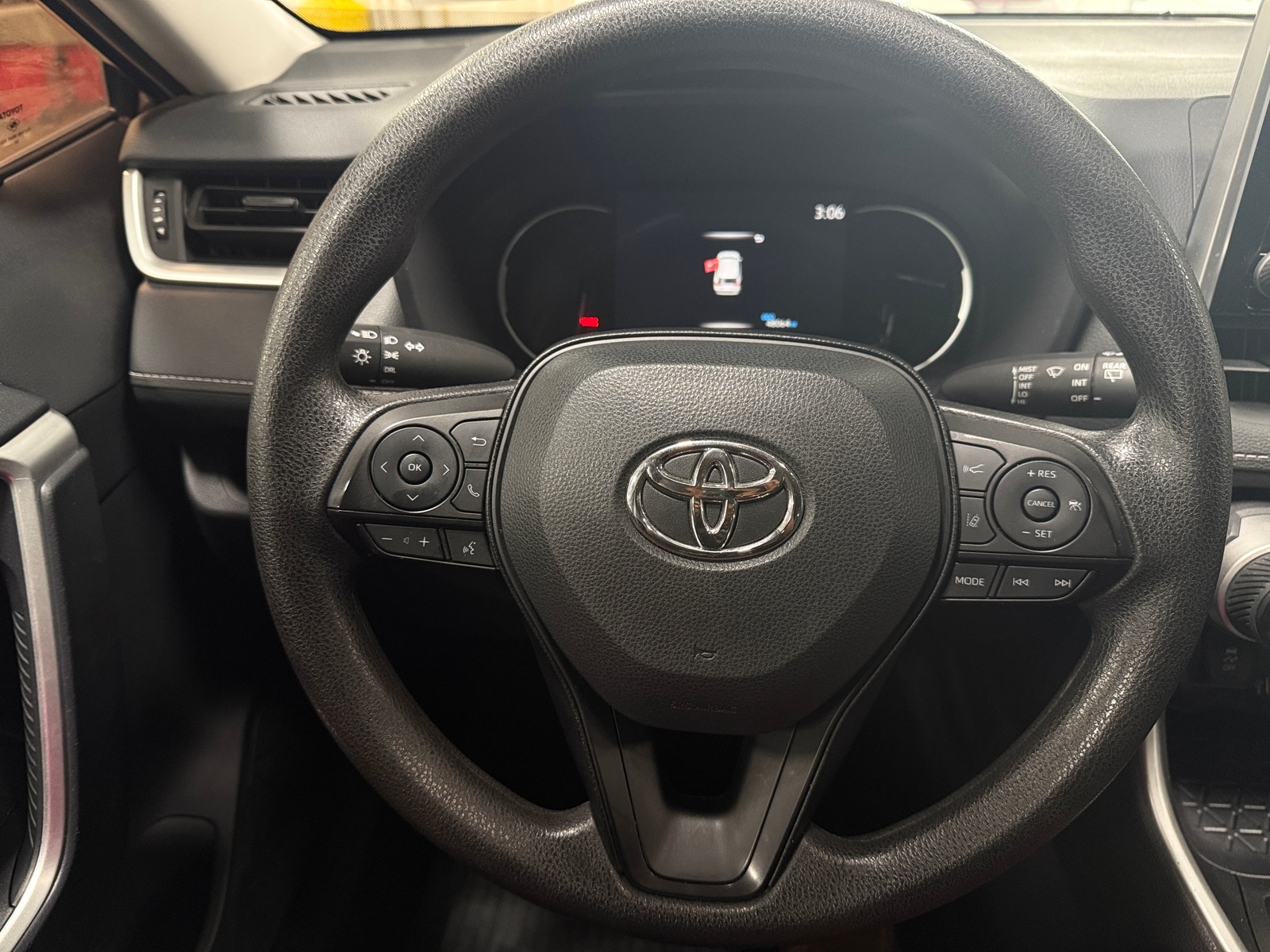 Thumbnail: 2025 Toyota RAV4 - 5