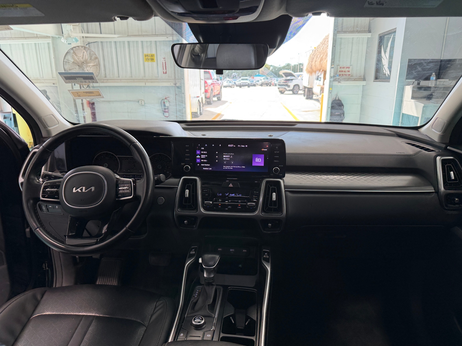 Thumbnail: 2022 Kia Sorento - 2