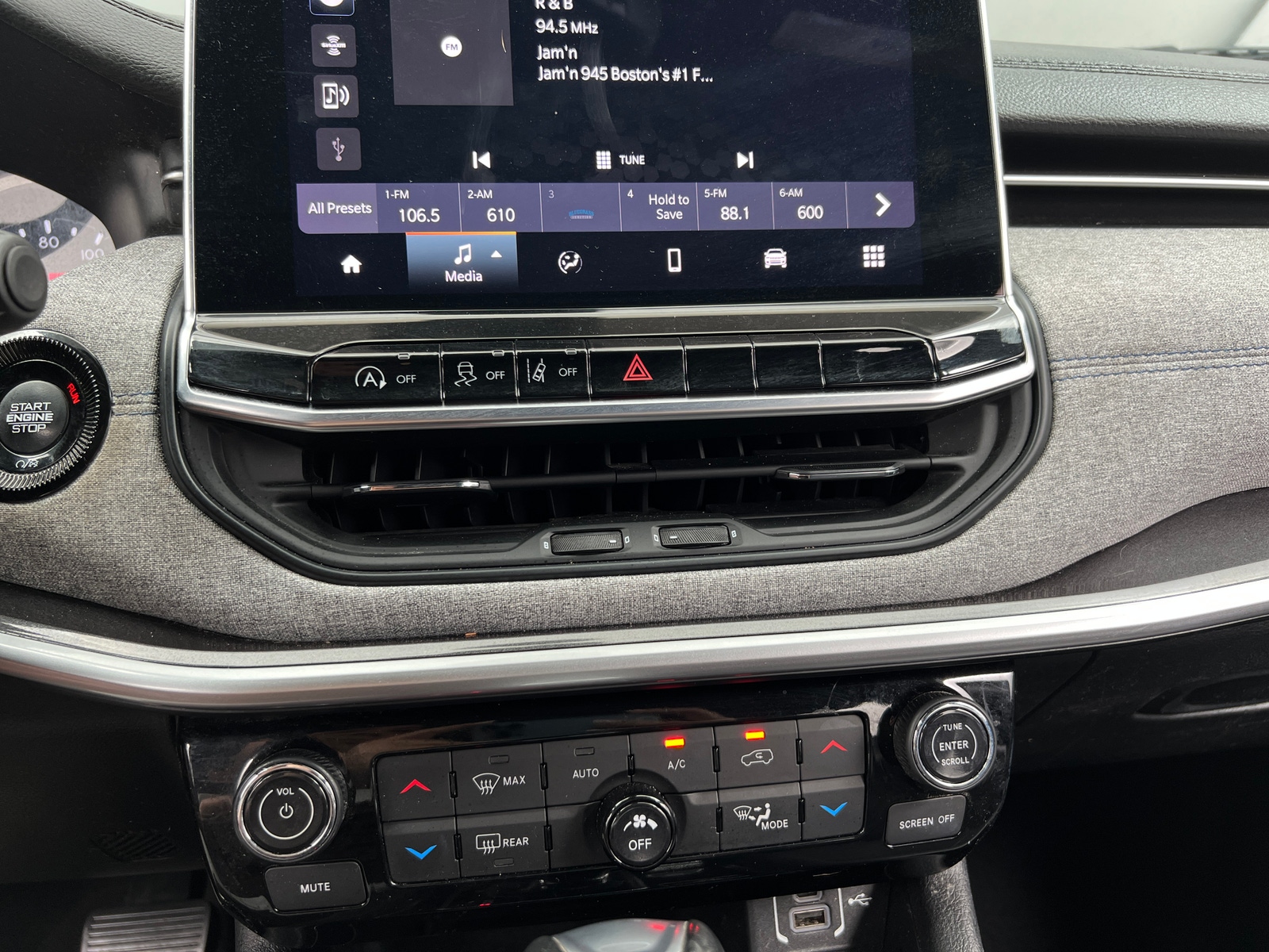 Thumbnail: 2023 Jeep Compass - 4
