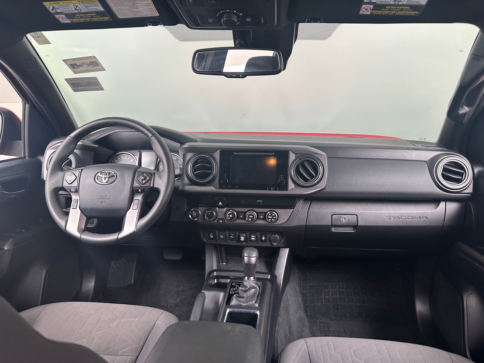 Thumbnail: 2019 Toyota Tacoma - 3