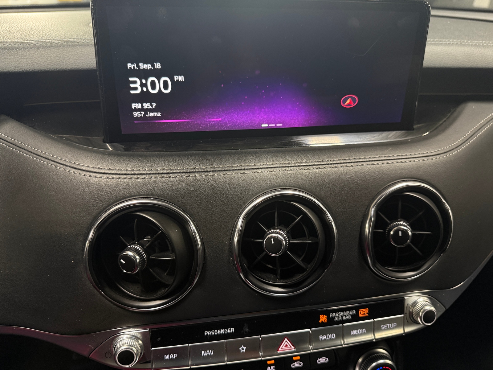 Thumbnail: 2023 Kia Stinger - 3