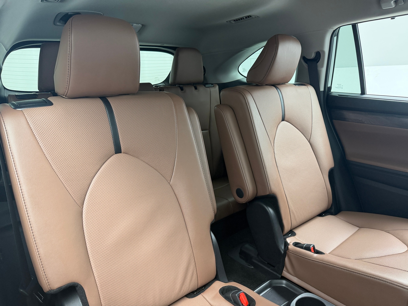 Thumbnail: 2025 Toyota Highlander - 5