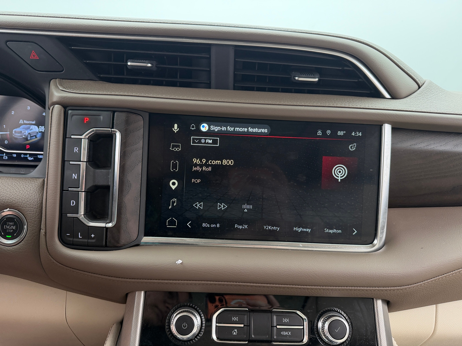 Thumbnail: 2024 GMC Yukon XL - 3