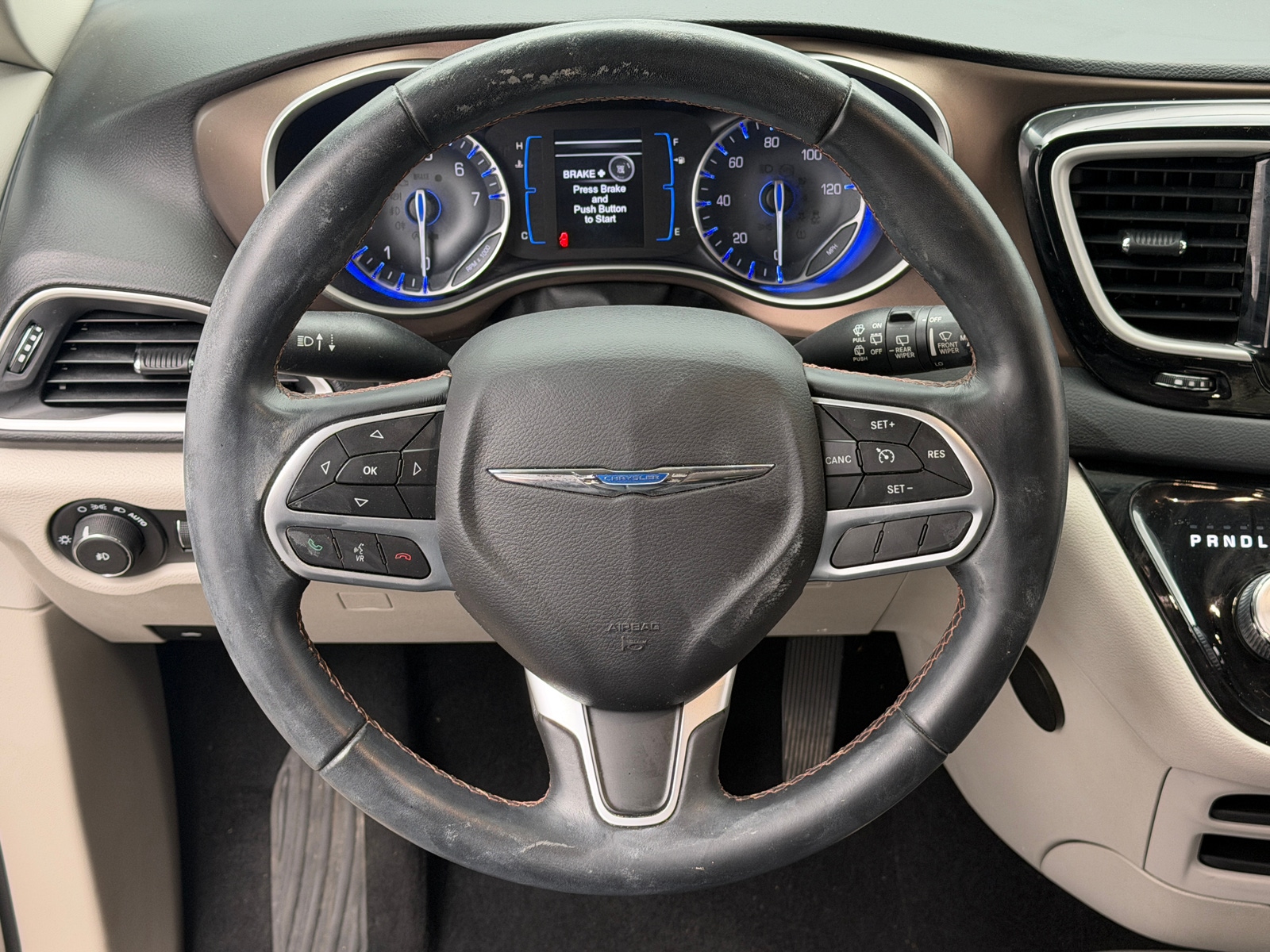 Thumbnail: 2017 Chrysler Pacifica - 4