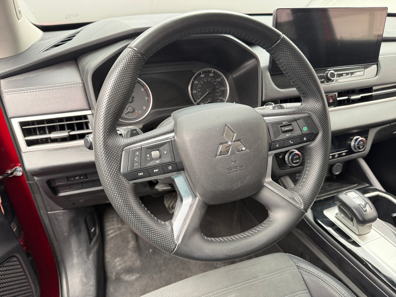 Thumbnail: 2025 Mitsubishi Outlander - 5