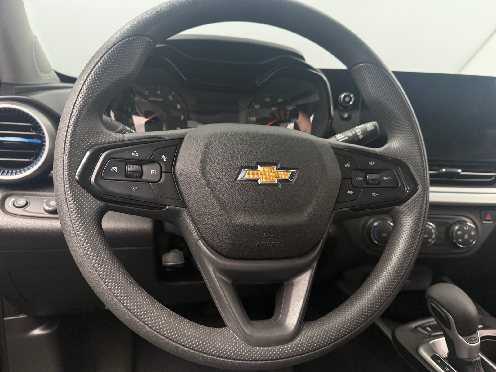 Thumbnail: 2026 Chevrolet Trax - 5