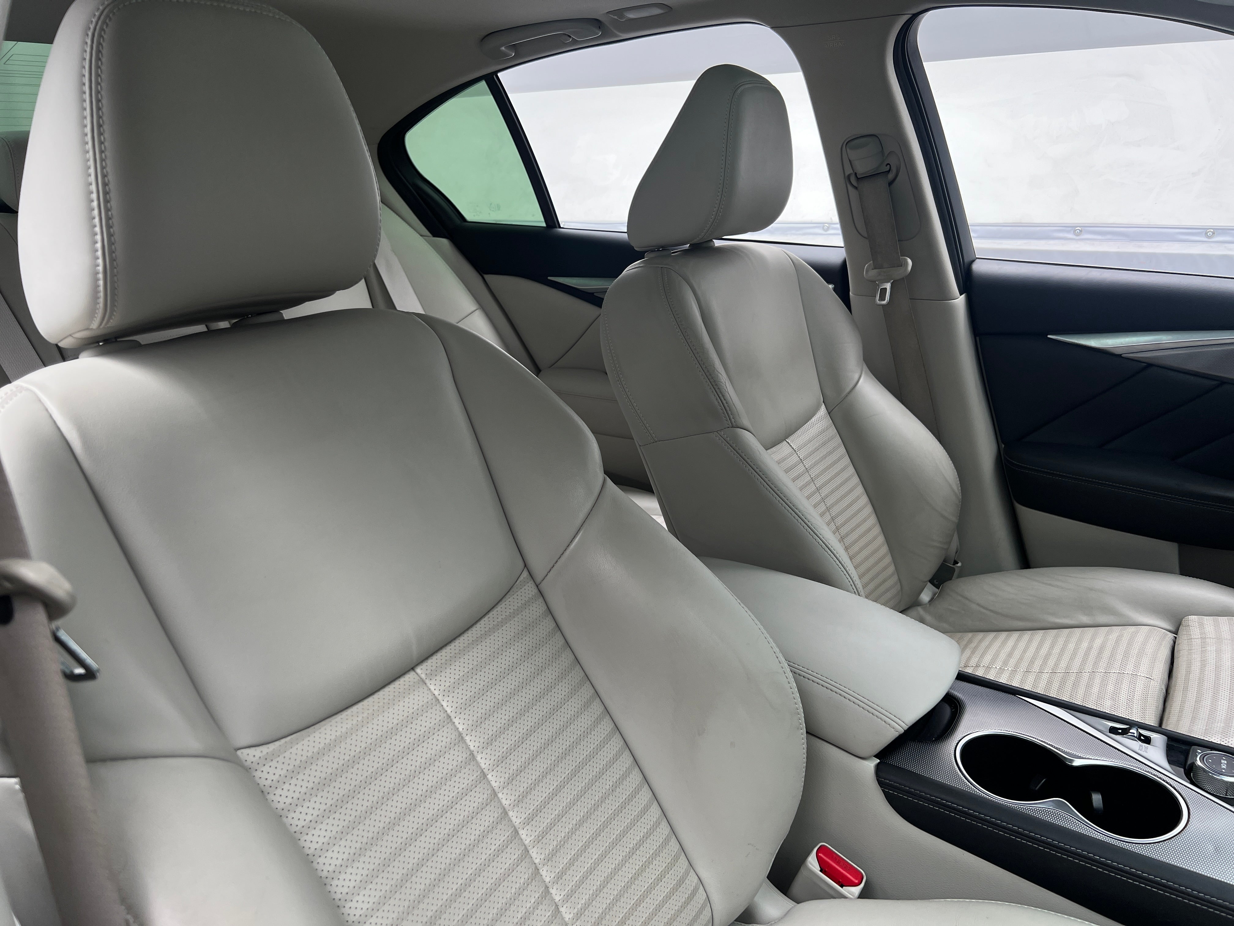 2016 INFINITI Q50