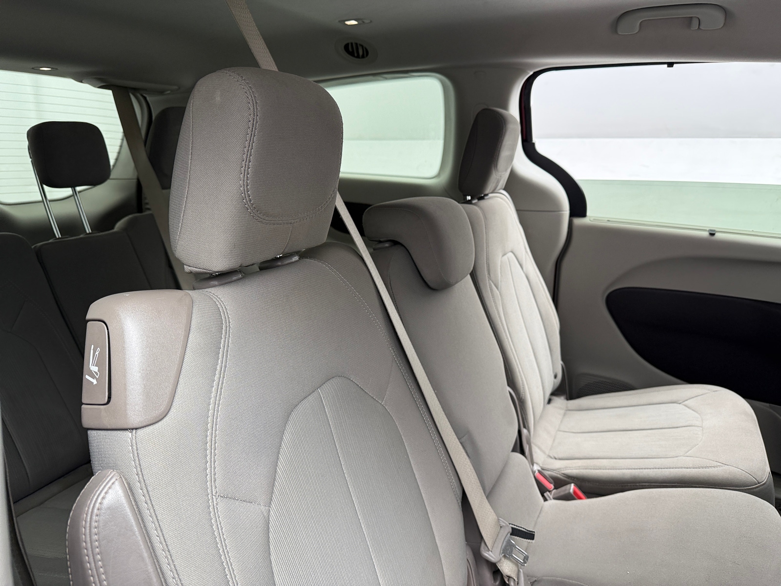 Thumbnail: 2018 Chrysler Pacifica - 6