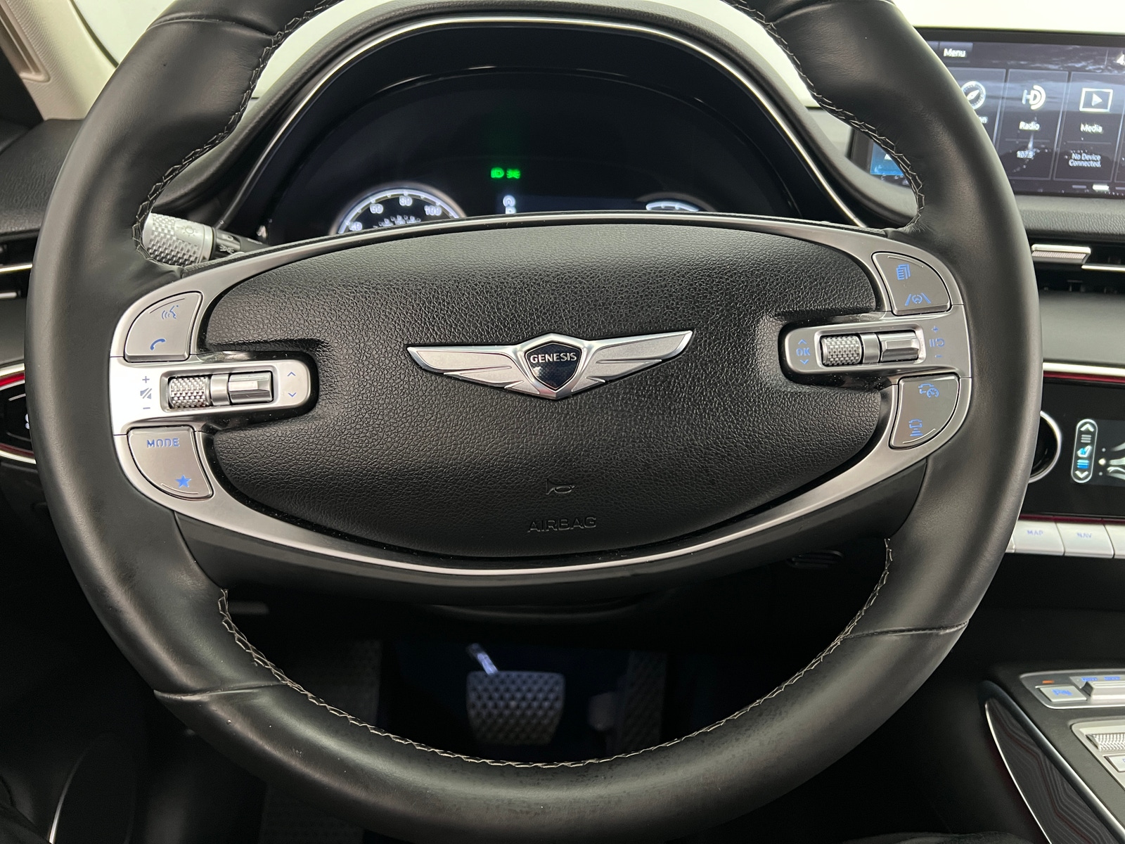Thumbnail: 2023 Genesis GV70 - 4