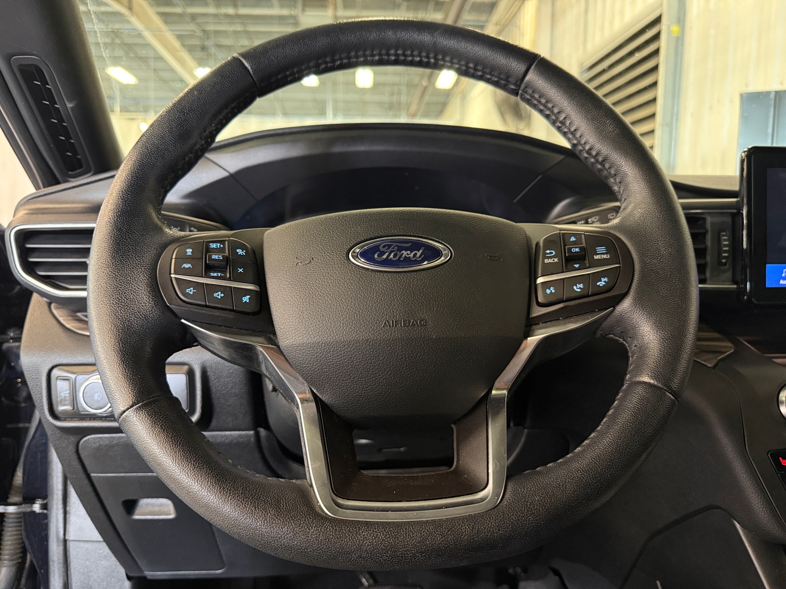 Thumbnail: 2020 Ford Explorer - 4