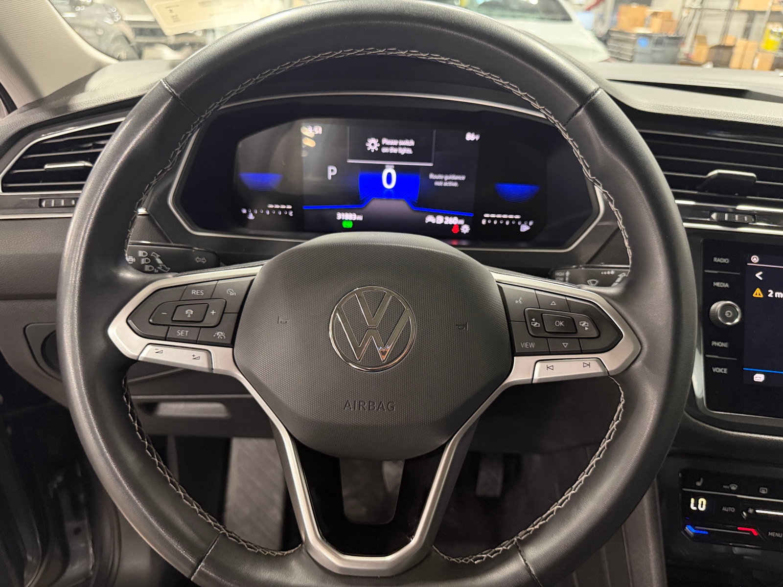 Thumbnail: 2023 Volkswagen Tiguan - 5