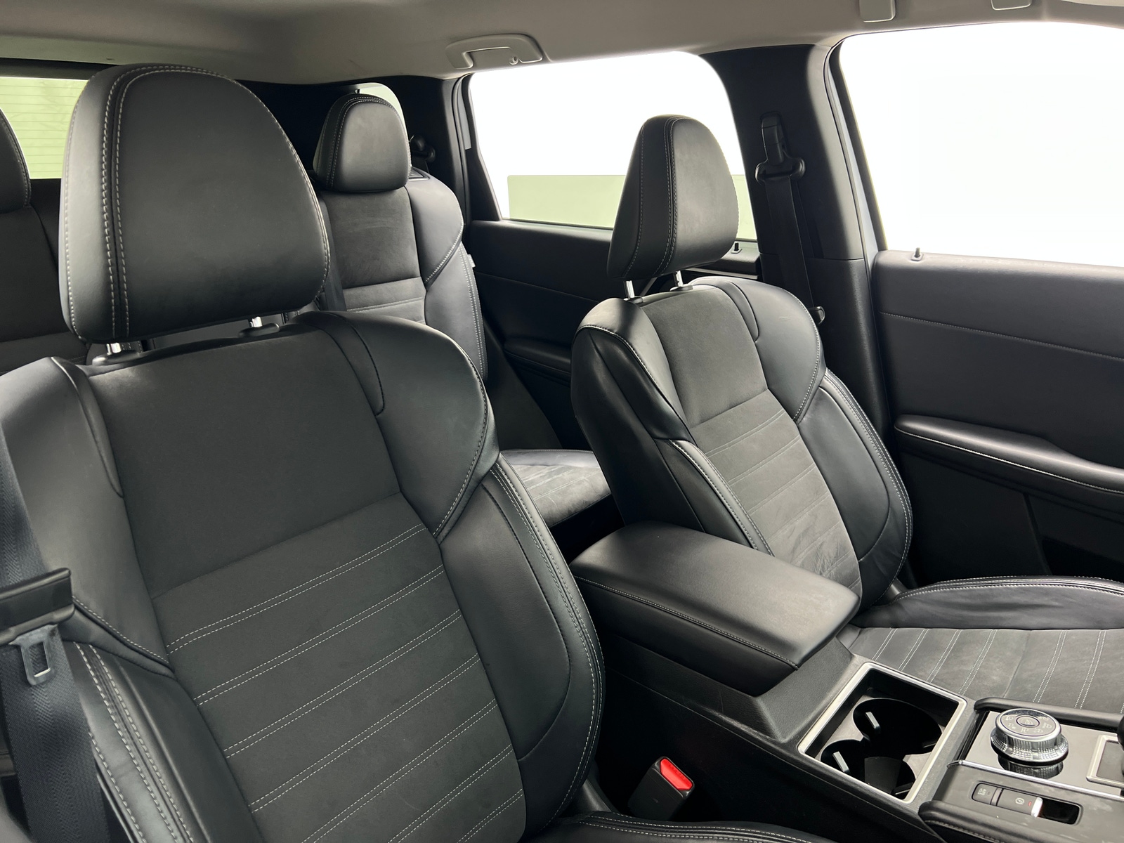 Thumbnail: 2024 Mitsubishi Outlander - 2