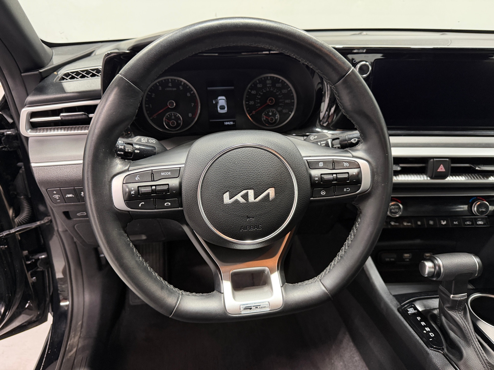 Thumbnail: 2023 Kia K5 - 4