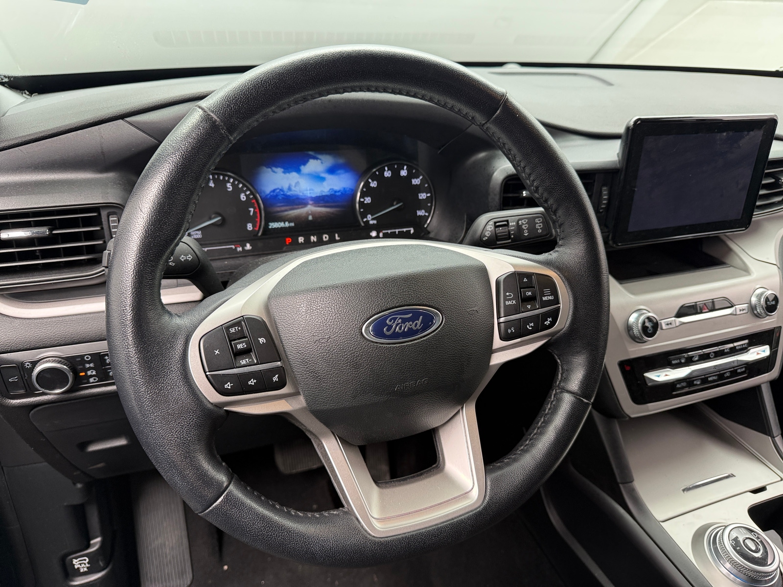 Thumbnail: 2023 Ford Explorer - 5