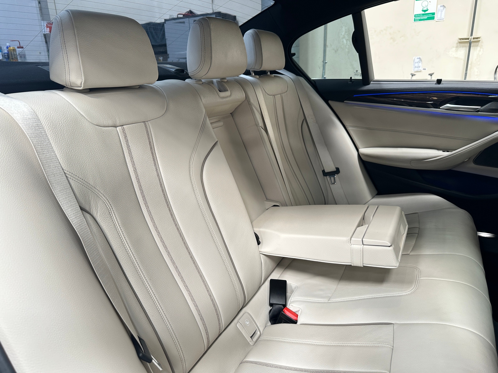 Thumbnail: 2017 BMW 5 Series - 5