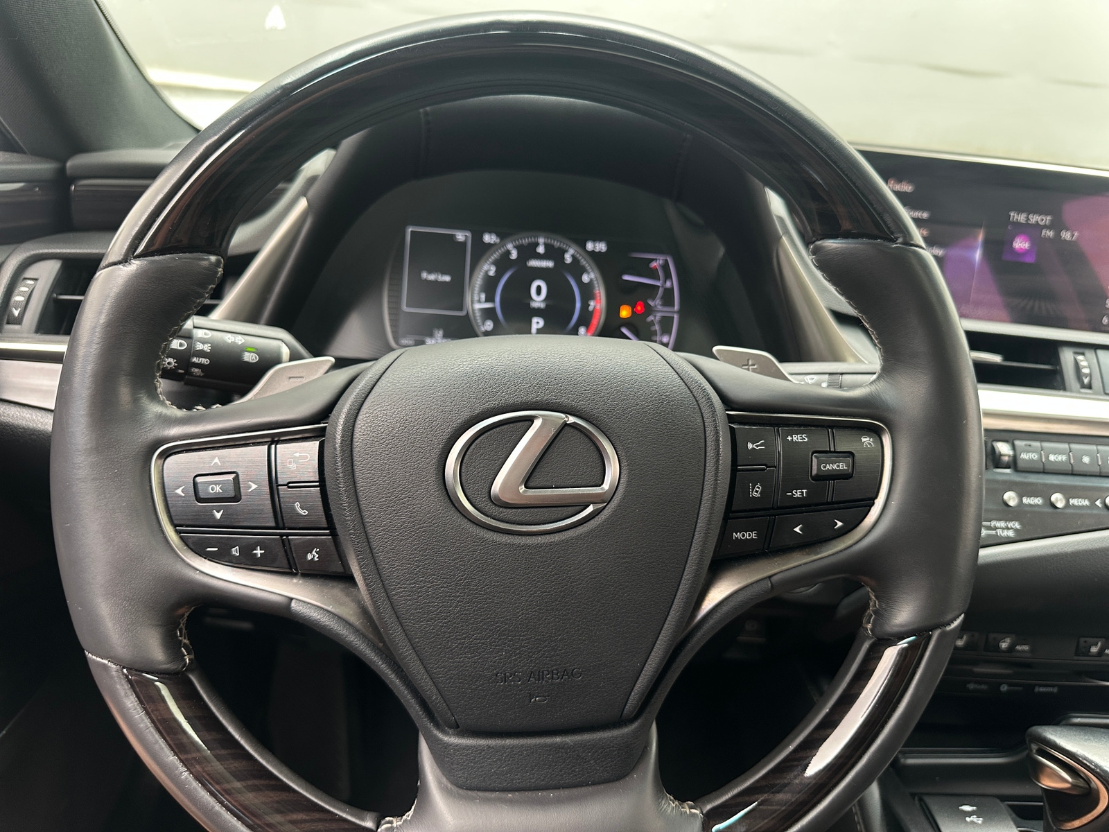 Thumbnail: 2021 Lexus ES - 4