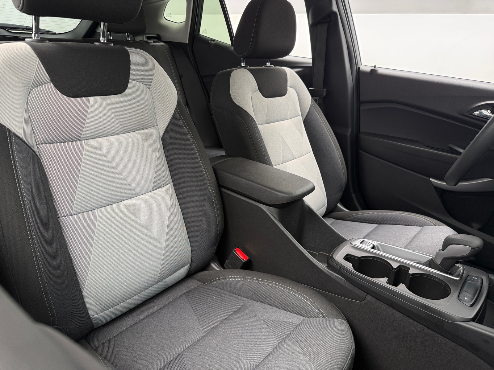 Thumbnail: 2026 Chevrolet Trax - 2