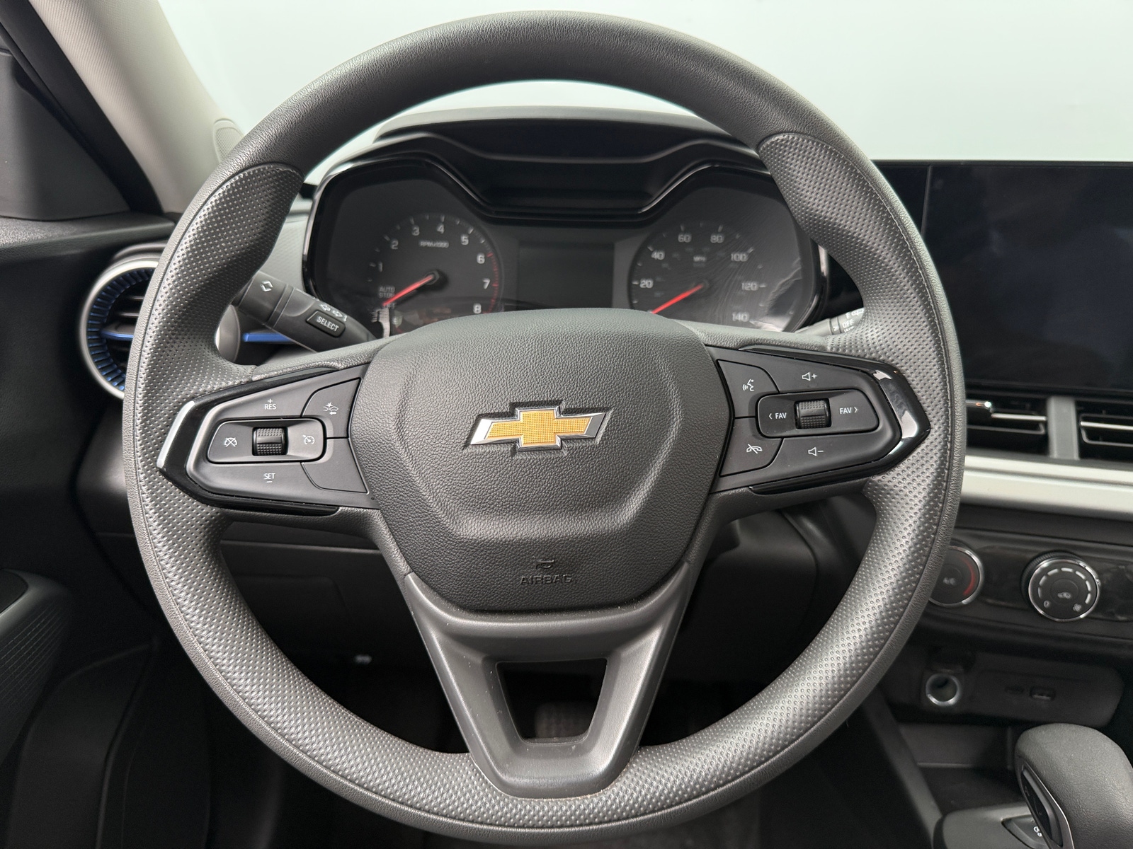 Thumbnail: 2026 Chevrolet Trax - 5