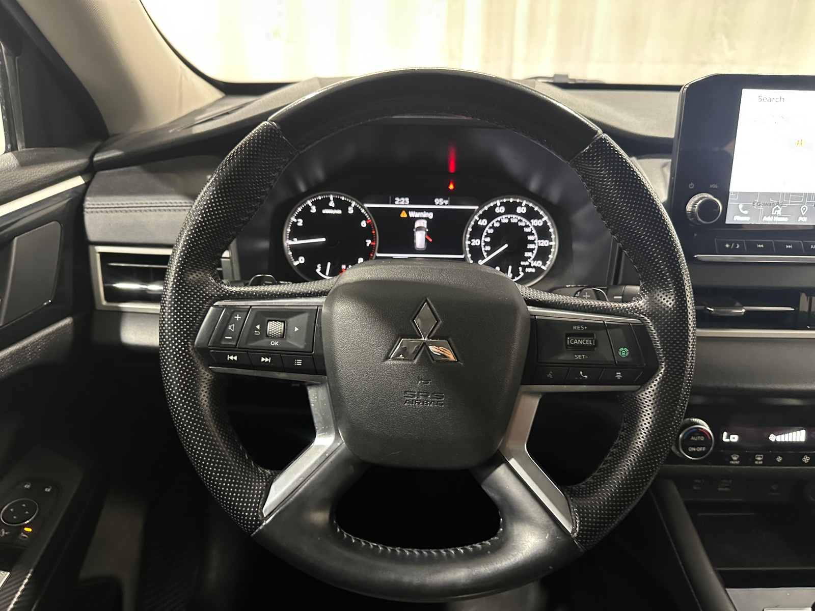 Thumbnail: 2024 Mitsubishi Outlander - 5