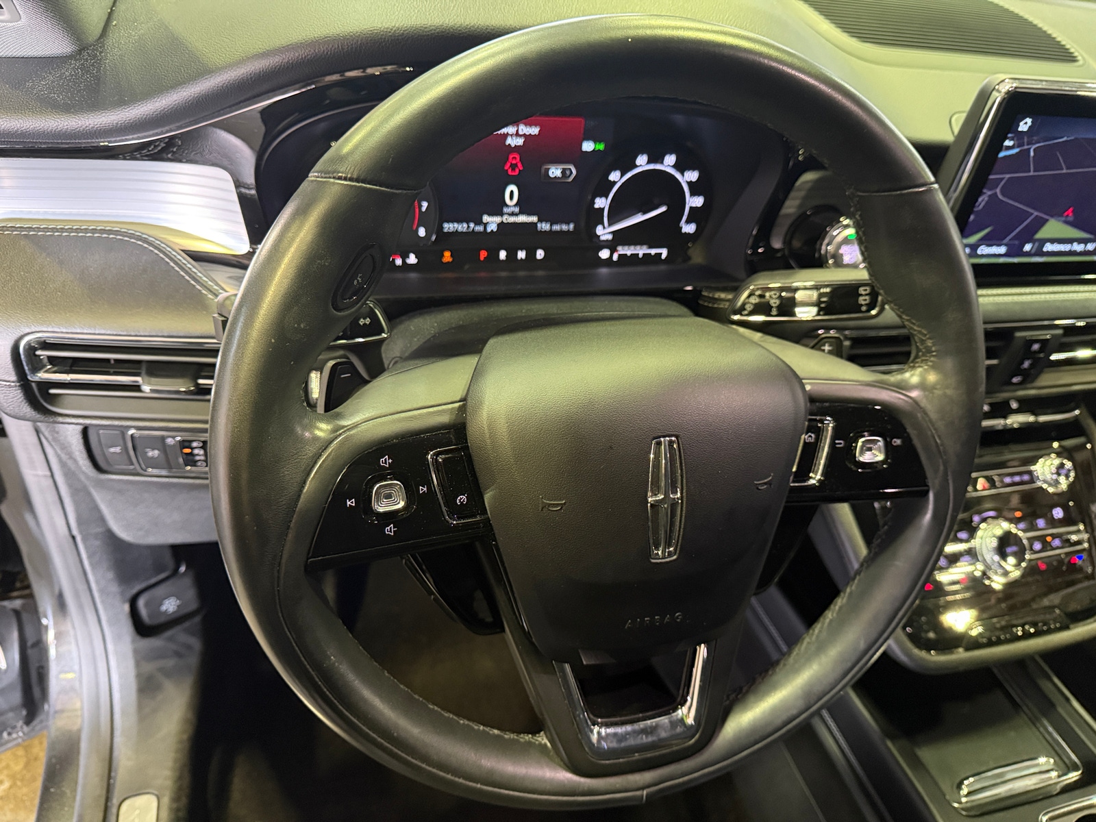 Thumbnail: 2020 Lincoln Corsair - 4