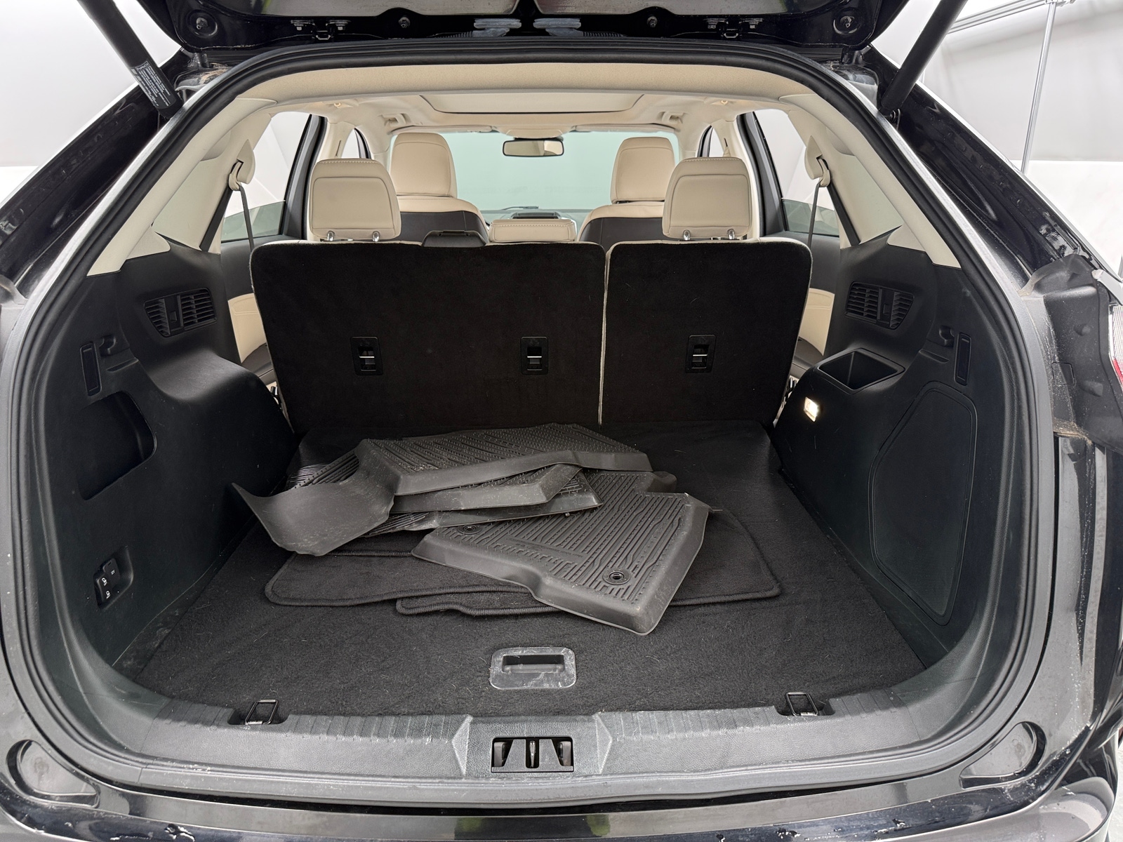 Thumbnail: 2021 Ford Edge - 6