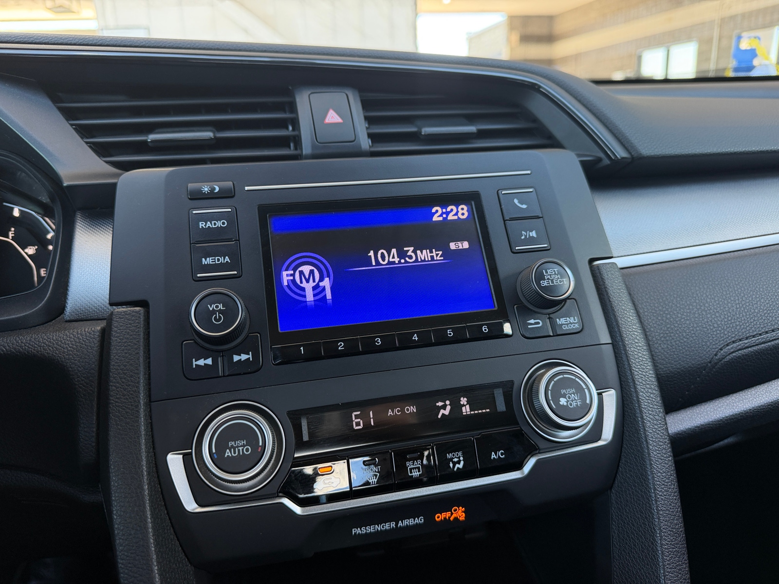 Thumbnail: 2016 Honda Civic - 4