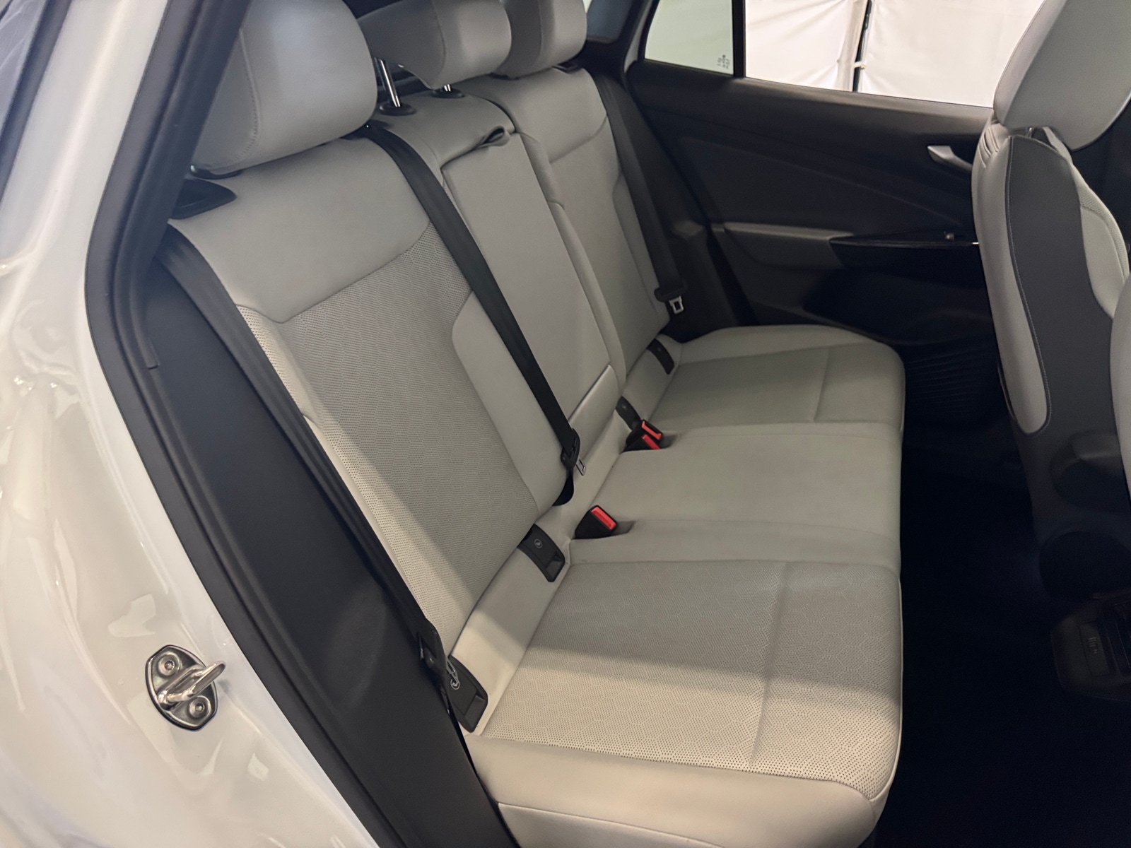 Thumbnail: 2021 Volkswagen ID.4 - 6
