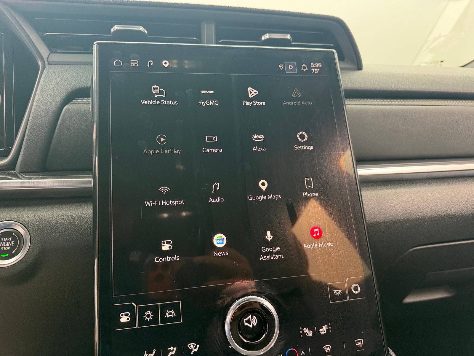 Thumbnail: 2025 GMC Terrain - 4