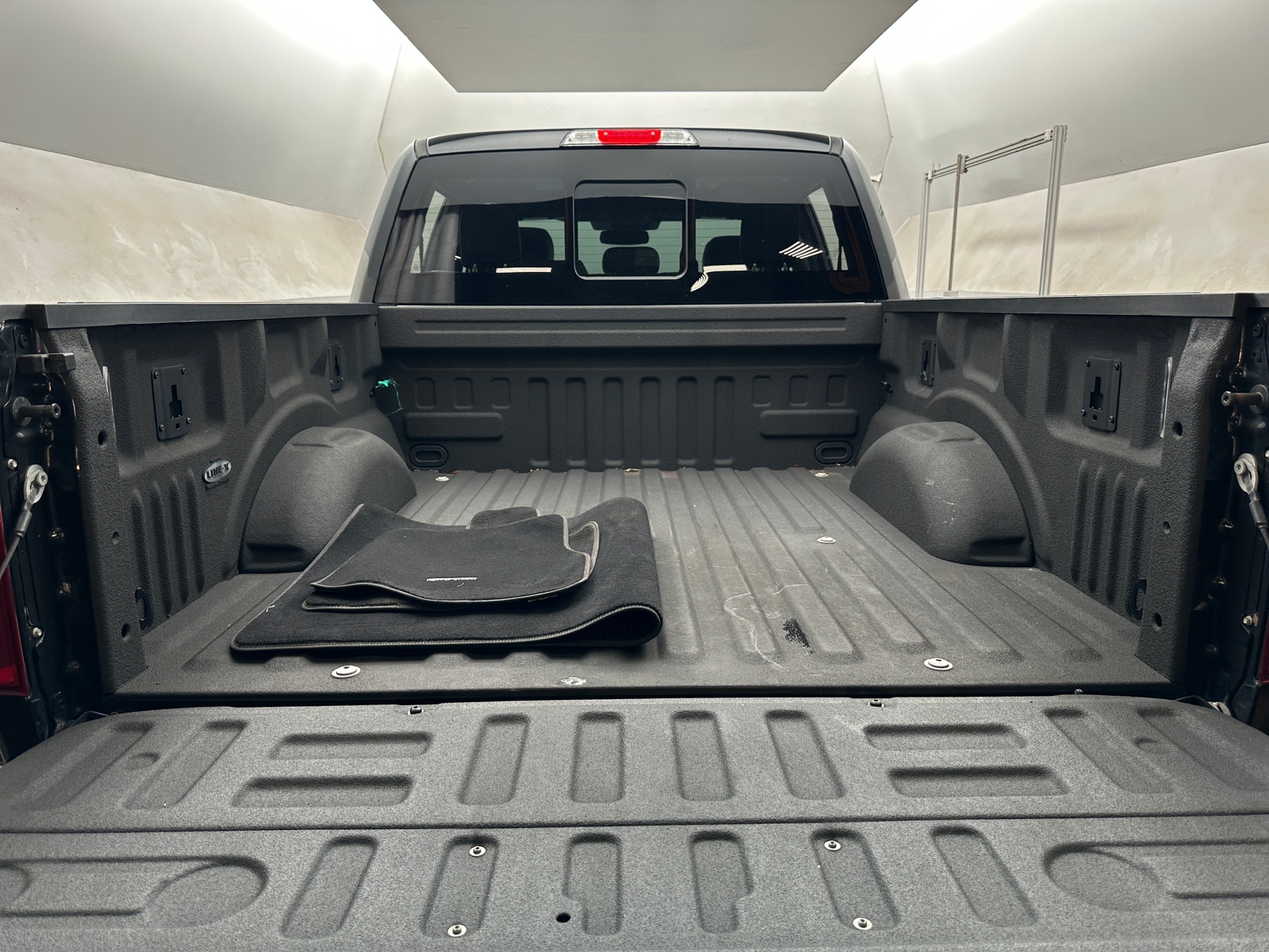 Thumbnail: 2018 Ford Econoline - 6